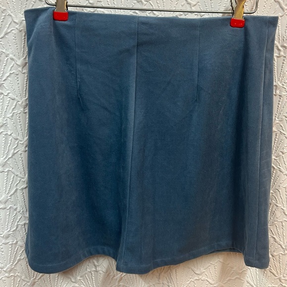 NWT BCBG Generation Small Soft Corduroy Mini Skirt in Night Blue - Picture 7 of 8